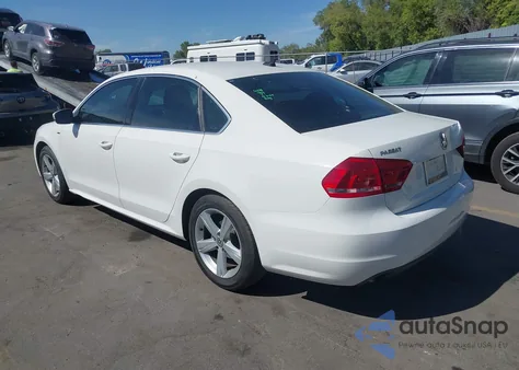 2014 Volkswagen Passat 1.8T Wolfsburg Edition из США, поврежденный, VIN 1VWAS7A35EC025477